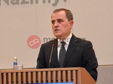 Ceyhun Bayramov fransalı həmkarına iradlarını bildirdi