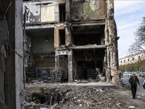 Ukrayna yenidən bombalandı - Ölənlər var