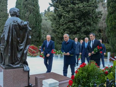 UNEC-də Zərifə Əliyevanın anadan olmasının 100 illiyinə həsr olunan tədbir keçirilib - FOTOLAR