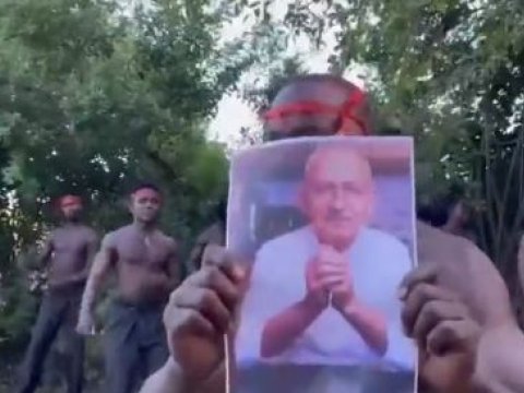 Afrikalılar Kılıçdaroğlunun şəklini öpüb rəqs etdilər - VİDEO