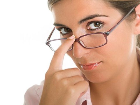 Görmə zəifliyini yaradan səbəblər