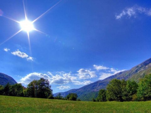 Şənbə gününün havası - Duman, dolu, 29 dərəcə isti...