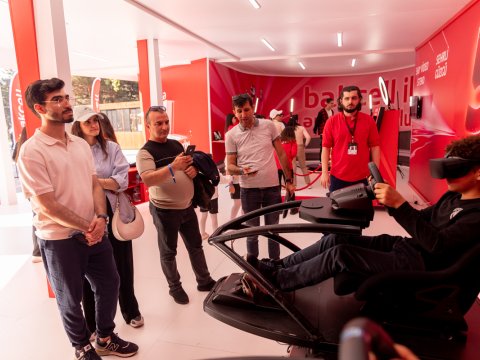 Bakcell stendinə azarkeş axını!