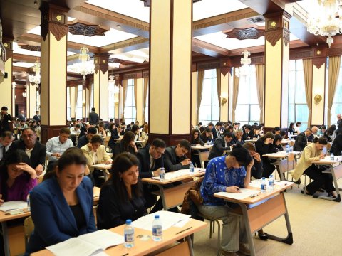 Milli Məclisdə ilk dəfə imtahan keçirildi