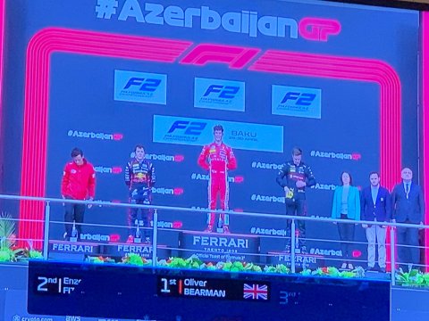“Formula 2”nin qalibləri mükafatlandırıldı