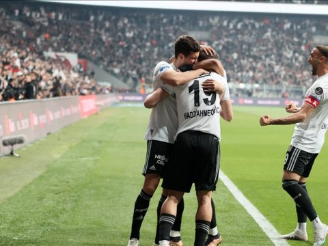 “Beşiktaş” “Qalatasaray”a qalib gəldi