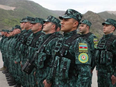 Sərhədçilərimiz Laçında erməniləri belə yoxlayır - VİDEO