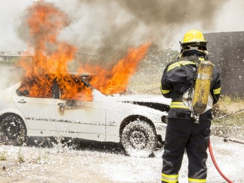 Mehdiabadda üç avtomobil yandı - Ölən var (VİDEO)