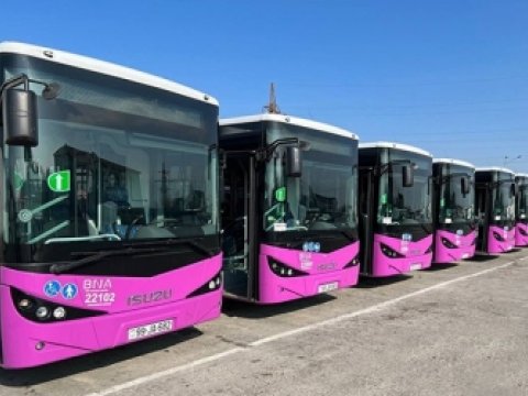 Bakıda 225 avtobus ünvana gecikir 