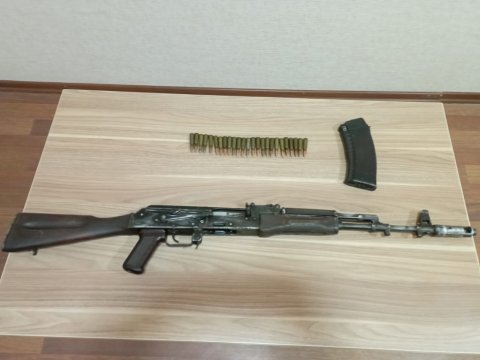 Avtomat satmaq istəyən şəxs ələ keçdi