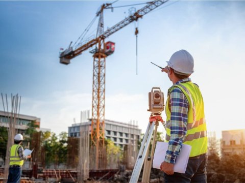 Deputat vətəndaşları aldadan şirkətin adını çəkdi