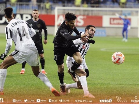 “Qarabağ” 4 qolla “Neftçi”yə qalib gəldi