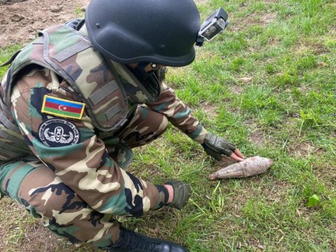 Bakıda qumbaraatan mərmisi tapıldı