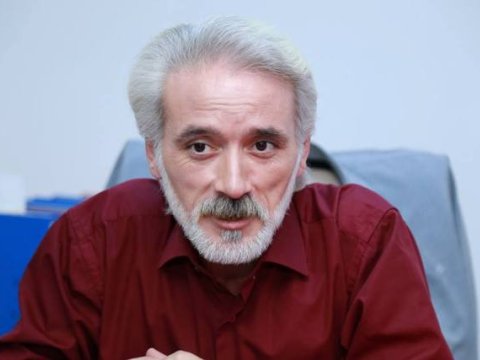 Tanınmış aktyordan sərt sözlər: İtə də dəyər verirsiniz...