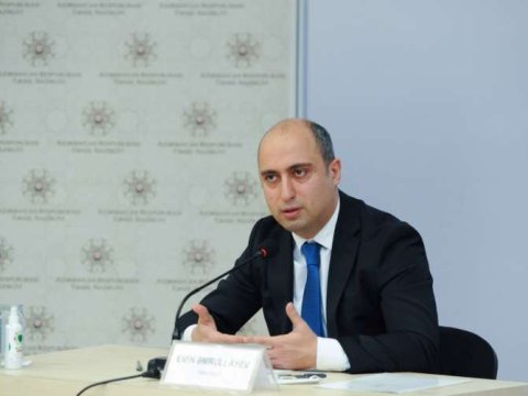 Emin Əmrullayev özəl məktəblərdəki qiymətlərdən DANIŞDI