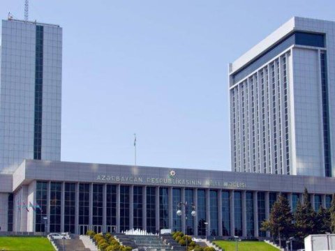 Deputatlar Strasburqa gedir