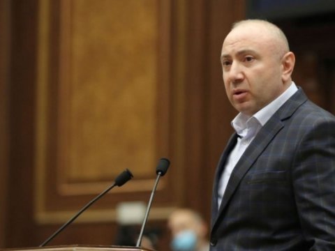 Erməni deputat xalqı inqilaba ÇAĞIRDI