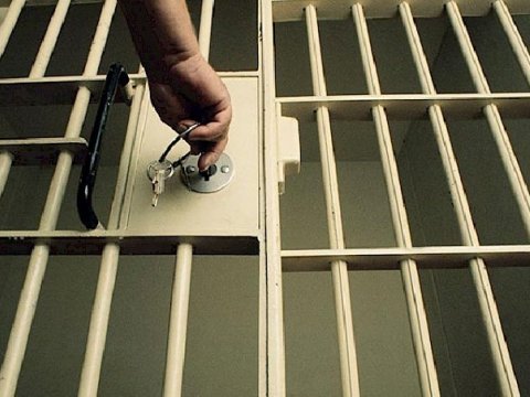 Prezident 14 əcnəbini ƏFV ETDİ