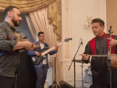 Heydər Əliyevin sevdiyi mahnılar Parisdə səsləndirildi - VİDEO