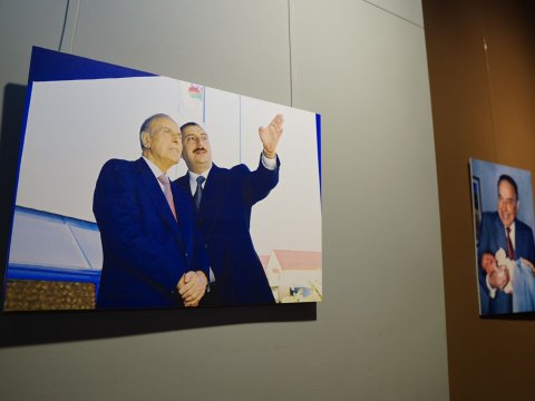 Heydər Əliyevin xatirəsinə həsr olunmuş FOTOSƏRGİ