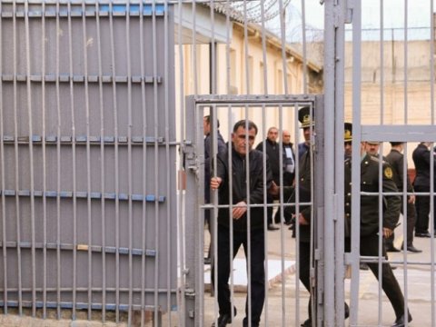 Ədliyyə Nazirliyi əfvlə bağlı məlumat YAYDI