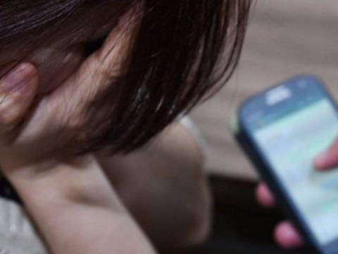 Qadını şəkilləri ilə şantaj edib pul aldı - FOTO