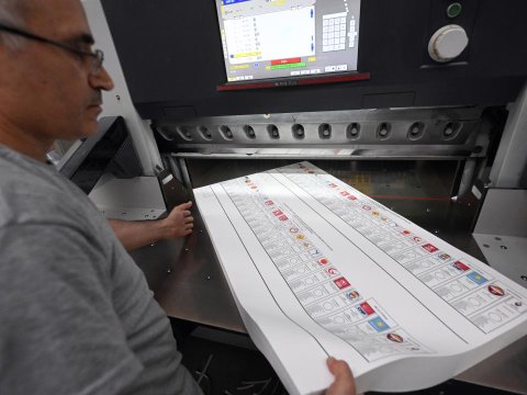Türkiyə seçkiləri: Bülletenlərin çapı başa çatdı - FOTOLAR