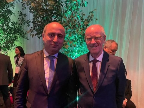 Emin Əmrullayev britaniyalı həmkarı ilə görüşdü