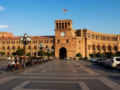 Ermənistan hökuməti qarşısında AKSİYA - VİDEO