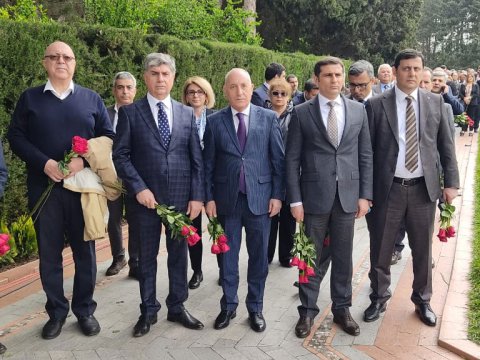 Agentliyin kollektivi Ulu Öndərin xatirəsini yad edib - FOTO