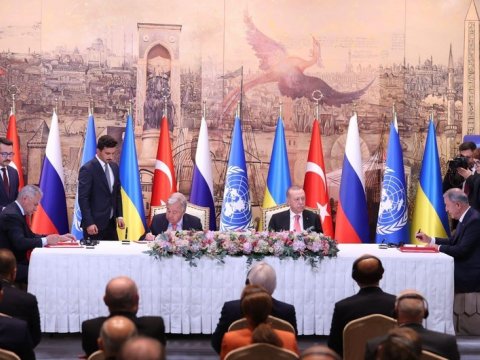 Rusiya və Ukrayna rəsmiləri İstanbulda bir araya gəldi