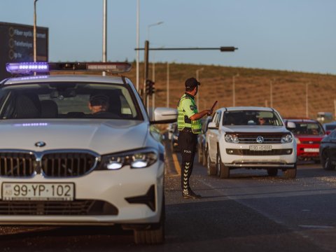 Bakıda polis maşını piyadanı vurub ÖLDÜRDÜ
