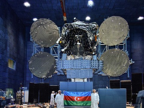 Kosmik obyektlər dövlət qeydiyyatına necə alınacaq? - QANUN