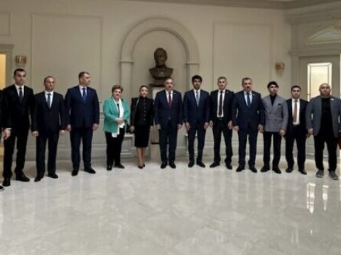 QHT təmsilçiləri səfir Rəşad Məmmədovla görüşüb