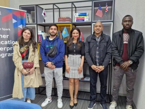 UNEC-də təhsil alan əcnəbi tələbələrlə görüş