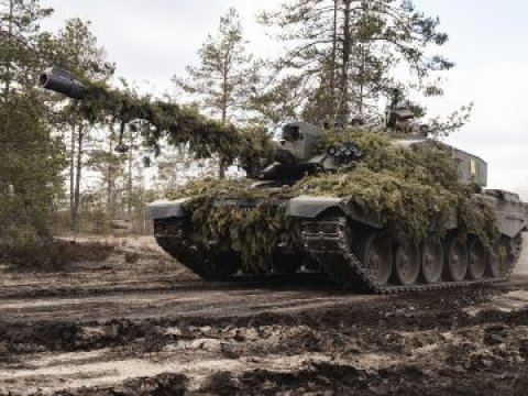 Britaniya vəd etdiyi bütün tankları Ukraynaya verib