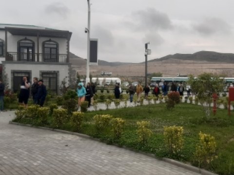 İsveçli səyyahlar Ağalı kəndində 