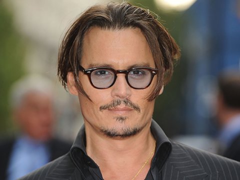 Conni Depp 20 milyonluq müqavilə imzaladı