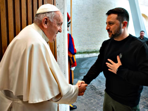 Zelenski Roma papası ilə görüşdü 