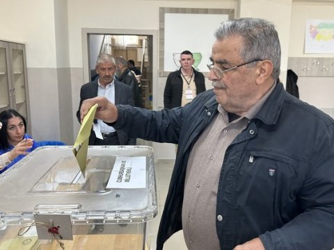 Seçki problemsiz davam edir - YSK sədri