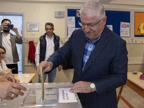 Baş Qərargah rəisi də səs verdi