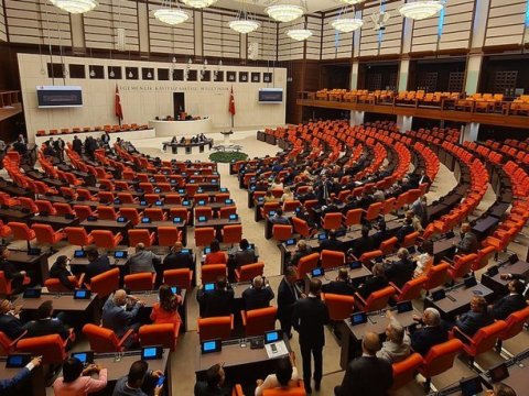 Türkiyədə 10 partiya lideri deputat seçilib - SİYAHI