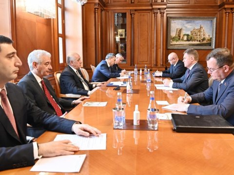 Əli Əsədov Belarus Baş nazirinin müavini ilə görüşüb