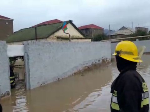 Astarada elektrik stansiyası yağış suları ilə dolub