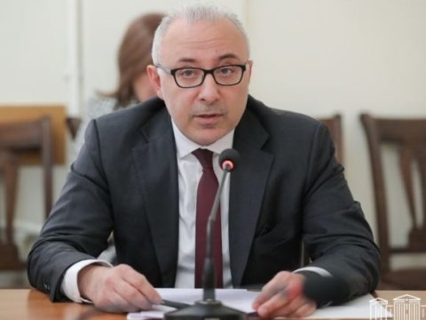 Mirzoyanın müavini Bayramovla görüşdən danışdı, Rusiyadan gileyləndi