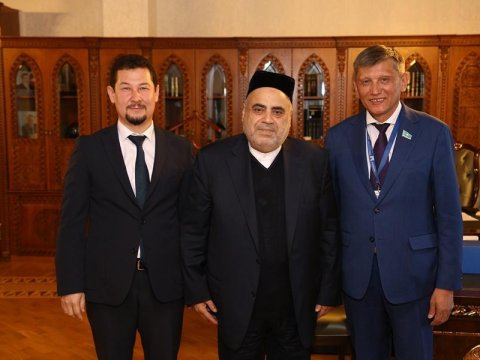 Şeyx Qazaxıstan Senatının komitə sədri ilə görüşdü