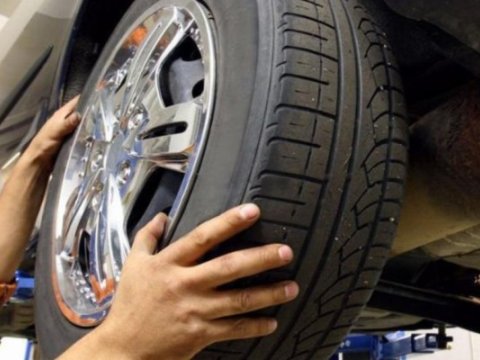 Təkər ustası faciəvi şəkildə öldü