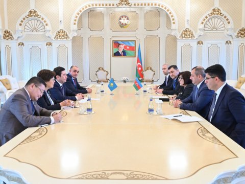 Spiker Qazaxıstan nümayəndə heyəti ilə görüşdü