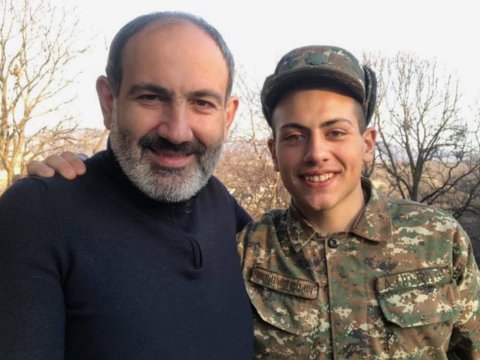 Paşinyanın oğlu oğurlanmayıb, maşına könüllü minib - TƏFƏRRÜATLAR