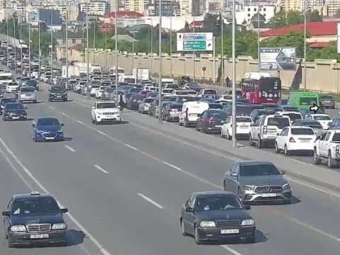 Hazırda tıxac olan yollar bunlardır - SİYAHI